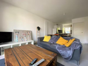 Grande chambre dans Superbe appartement lumineux